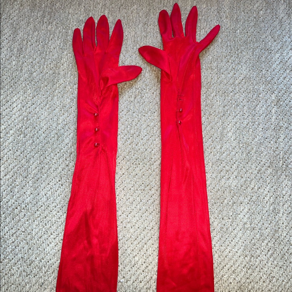 Red gloves